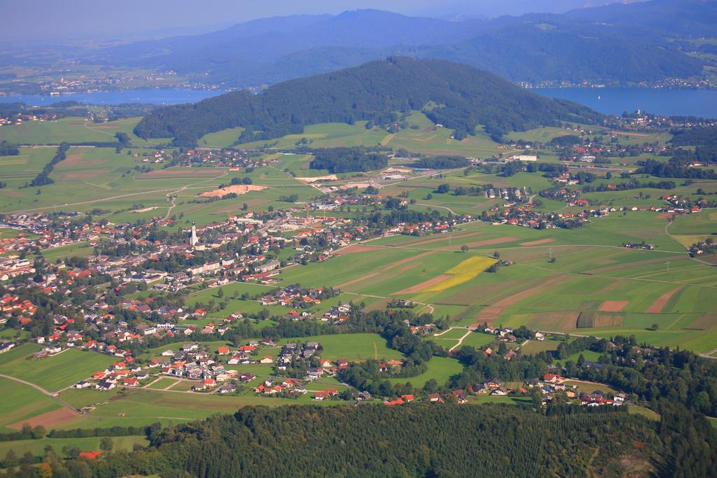 Hotel Blumenhof Sankt Georgen im Attergau Esterno foto